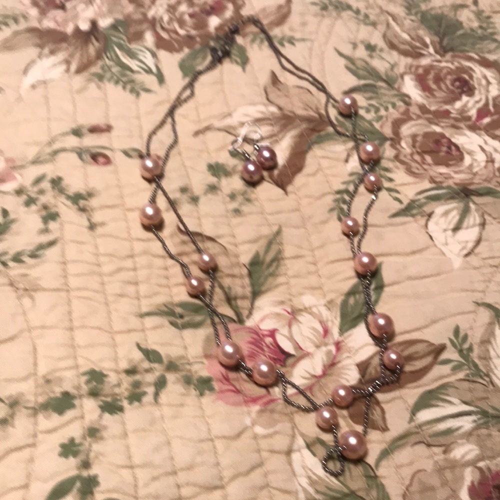 Pink Pearl Necklace & Matching Earrings